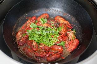 爆料麻辣小龙虾视频播放,网友直呼过瘾！